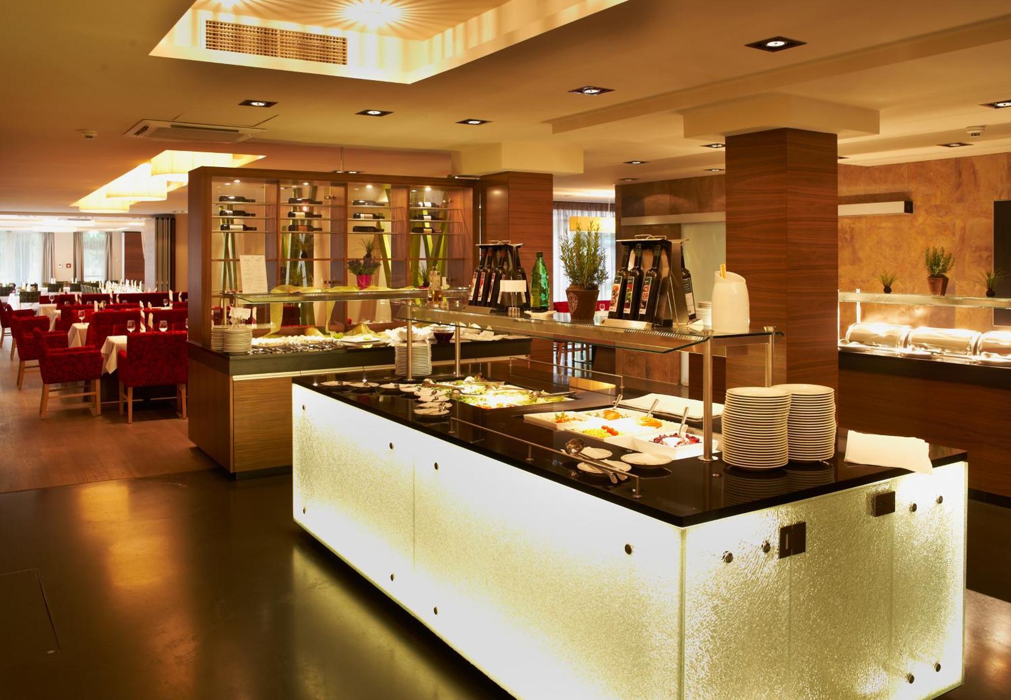 Hotel Krainerhuette Μπάντεν Εξωτερικό φωτογραφία
